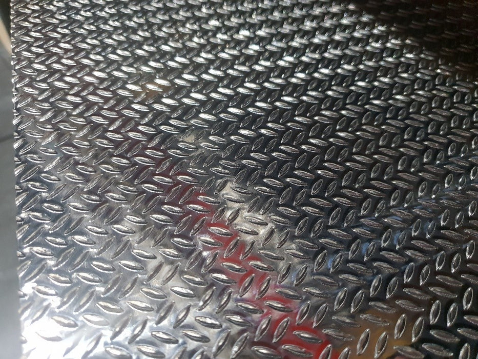 Karanor Oy - - Riisinjyvälevy alumiini 1,5/2×1250×2500mm